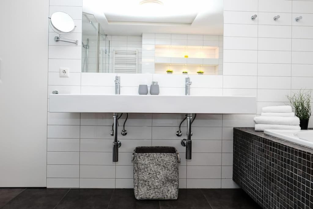 #Stayhere - Spacious Luxury Town Hall 3Bdr Apartment Vilnius Ngoại thất bức ảnh
