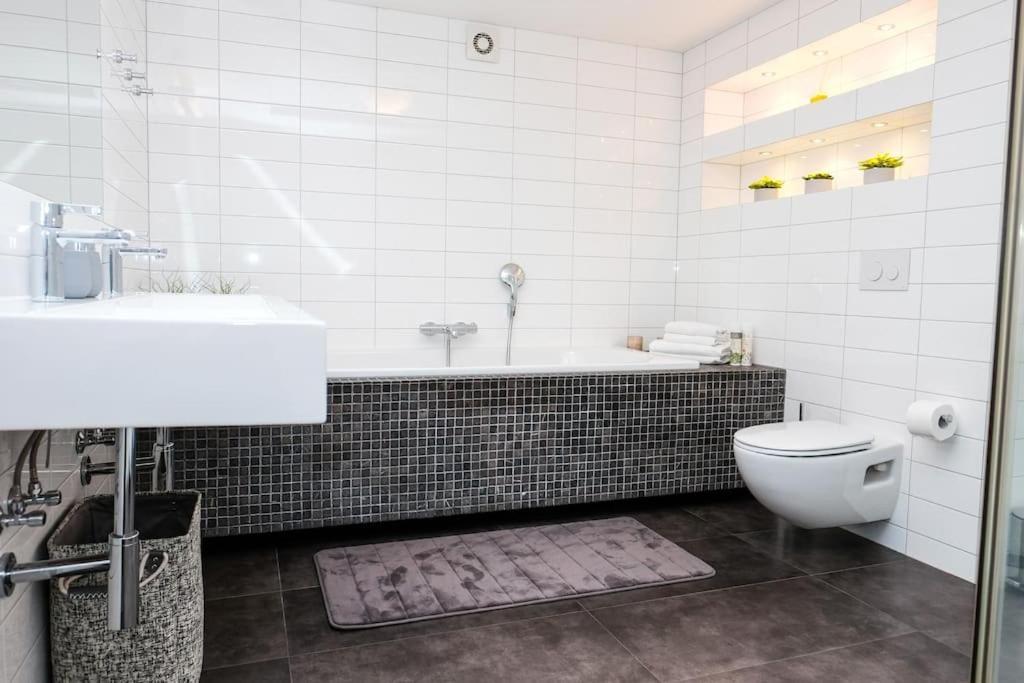 #Stayhere - Spacious Luxury Town Hall 3Bdr Apartment Vilnius Ngoại thất bức ảnh